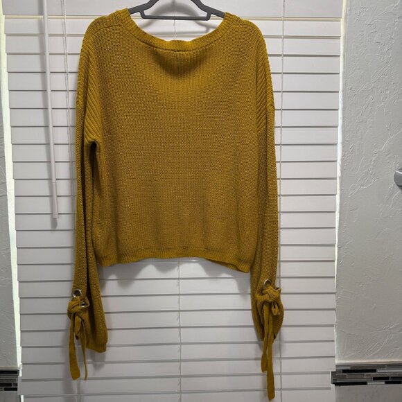 Moon & Madison Women's Chubby mustard long sleeve crew neck sweater; Size XL - Picture 2 of 7